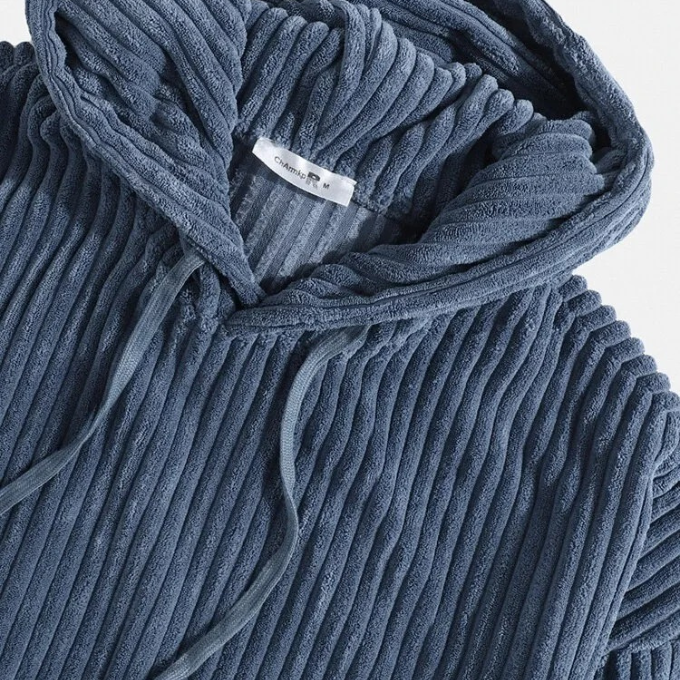 Bluza z kapturem z drewna